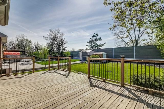 32 Lawndale Cres, House semidetached with 3 bedrooms, 3 bathrooms and 4 parking in Brampton ON | Image 30