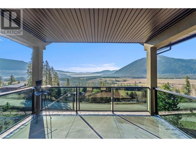 2711 Sun Ridge Place, House detached with 3 bedrooms, 3 bathrooms and 4 parking in Columbia Shuswap C BC | Image 24