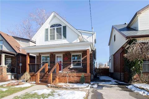 129 Graham Avenue S, House detached with 2 bedrooms, 1 bathrooms and 2 parking in Hamilton ON | Card Image