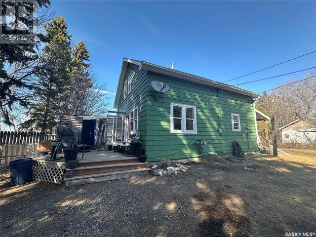 402 Phillips Street, House detached with 3 bedrooms, 2 bathrooms and null parking in Muenster SK | Image 34