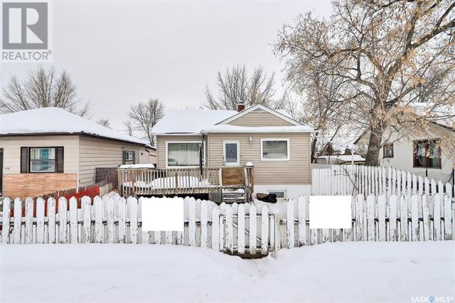 610 13th Street W, House detached with 3 bedrooms, 2 bathrooms and null parking in Prince Albert SK | Image 3