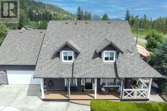 7372 Fintry Delta Road, House detached with 4 bedrooms, 1 bathrooms and 6 parking in Central Okanagan West BC | Image 1