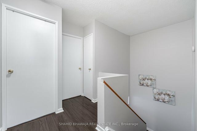 128 - 1050 Stainton Dr, Condo with 2 bedrooms, 1 bathrooms and 1 parking in Mississauga ON | Image 8