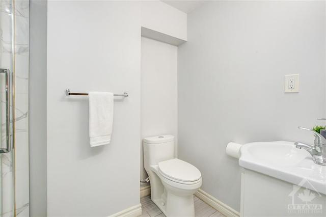 1500 Queensdale Avenue, House detached with 3 bedrooms, 4 bathrooms and 4 parking in Ottawa ON | Image 22