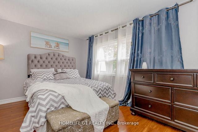 32 Trailridge Cres, Townhouse with 3 bedrooms, 3 bathrooms and 2 parking in Toronto ON | Image 18