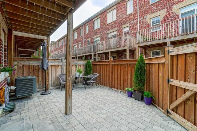 44 - 10 Porter Ave W, House attached with 3 bedrooms, 3 bathrooms and 2 parking in Vaughan ON | Image 31