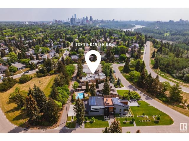 13810 Ravine Dr Nw, House detached with 4 bedrooms, 4 bathrooms and 6 parking in Edmonton AB | Image 1