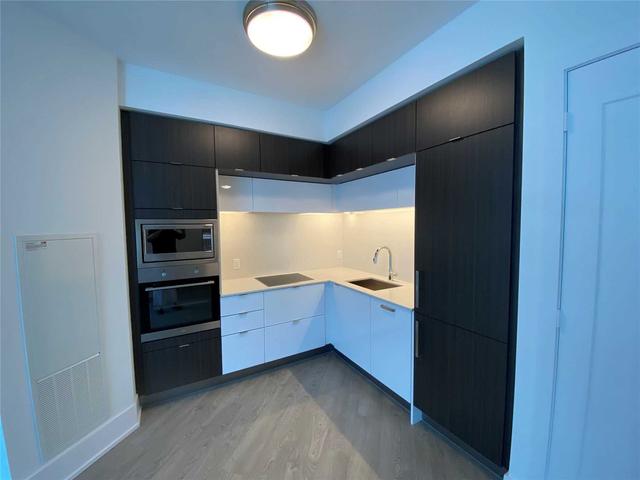 707 - 1 Edgewater Dr, Condo with 1 bedrooms, 2 bathrooms and 1 parking in Toronto ON | Image 5