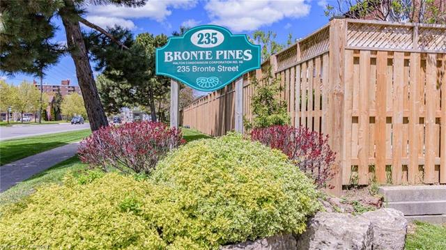 10 - 235 Bronte Street, House attached with 3 bedrooms, 1 bathrooms and 2 parking in Milton ON | Image 1