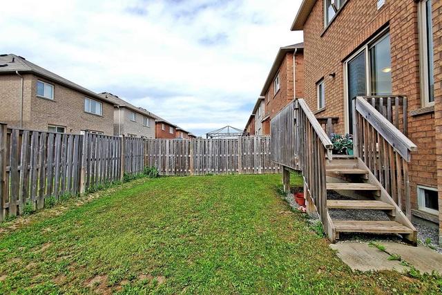 61 Overhold Cres, House detached with 4 bedrooms, 3 bathrooms and 5 parking in Richmond Hill ON | Image 31