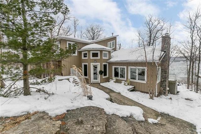 330 West Shore Drive, House detached with 5 bedrooms, 2 bathrooms and null parking in Tiny ON | Image 2