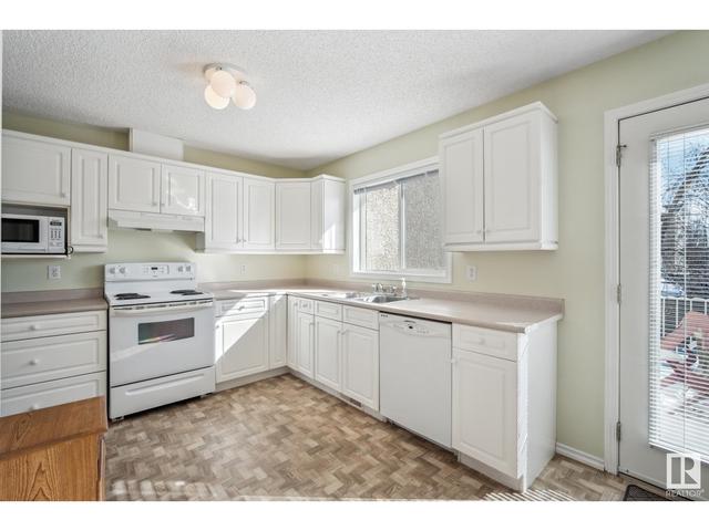 10 - 11717 9b Av Nw, House attached with 2 bedrooms, 2 bathrooms and 2 parking in Edmonton AB | Image 15