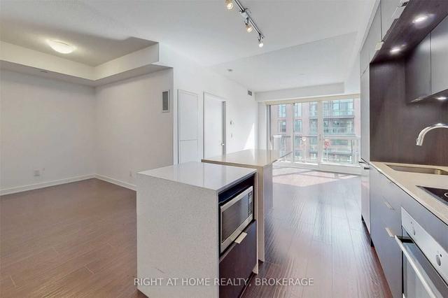 519 - 55 Regent Park Blvd, Condo with 1 bedrooms, 1 bathrooms and 1 parking in Toronto ON | Image 4