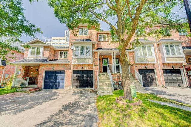 47 Vanity Cres, House attached with 3 bedrooms, 3 bathrooms and 2 parking in Richmond Hill ON | Image 1