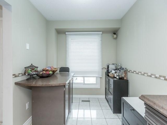 88 Simmons Blvd, House detached with 3 bedrooms, 2 bathrooms and 2 parking in Brampton ON | Image 5