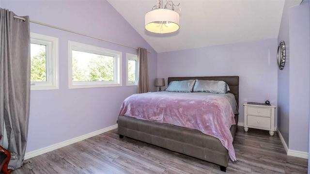 43 Rundle Cres, House detached with 4 bedrooms, 3 bathrooms and 5 parking in Barrie ON | Image 14