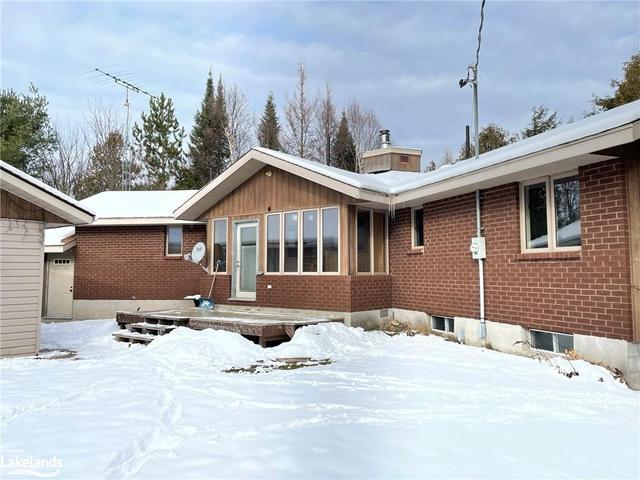 396 Crescent Road, House detached with 2 bedrooms, 2 bathrooms and 5 parking in Strong ON | Image 1