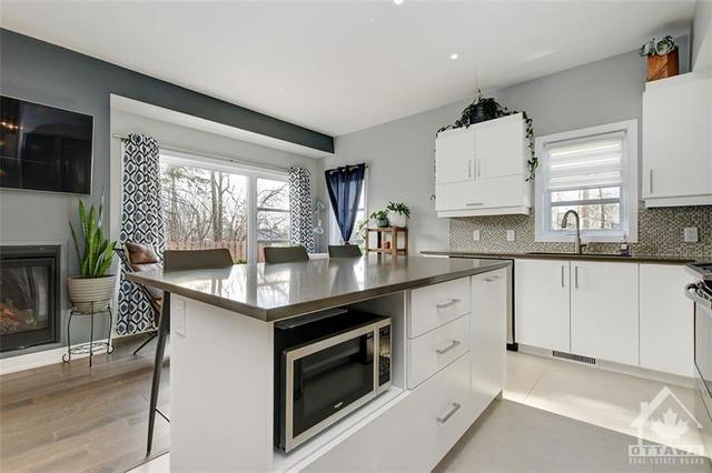 20 Aquamarine Private, Home with 4 bedrooms, 4 bathrooms and 2 parking in Ottawa ON | Image 10