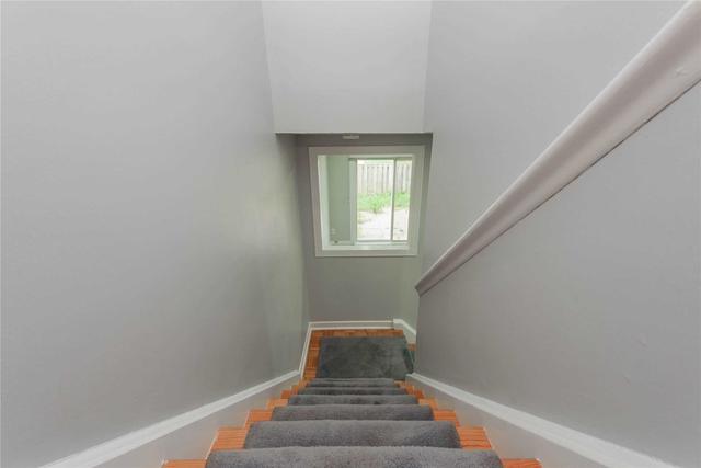 33 - 41 Nadia Pl, Townhouse with 3 bedrooms, 3 bathrooms and 1 parking in Oakville ON | Image 9