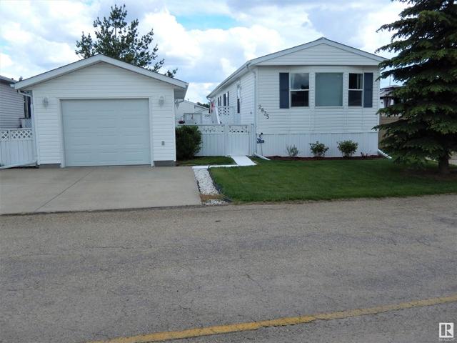 2835 Lakeside Cl Nw, Home with 3 bedrooms, 2 bathrooms and 3 parking in Edmonton AB | Card Image