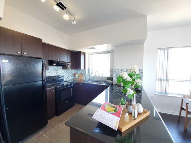 818 - 4600 Steeles Ave E, Condo with 2 bedrooms, 2 bathrooms and 1 parking in Markham ON | Image 4