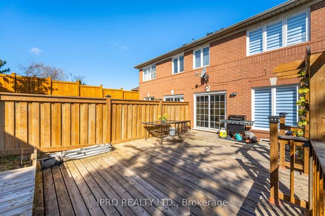 30 Mount Ranier Cres, House semidetached with 4 bedrooms, 4 bathrooms and 4 parking in Brampton ON | Image 32