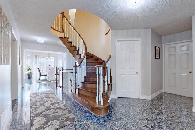 34 Sifford Crt, House detached with 4 bedrooms, 5 bathrooms and 6 parking in Brampton ON | Image 9