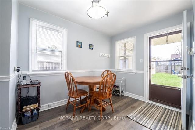 48 Ghent St, House detached with 3 bedrooms, 1 bathrooms and 3 parking in St. Catharines ON | Image 3