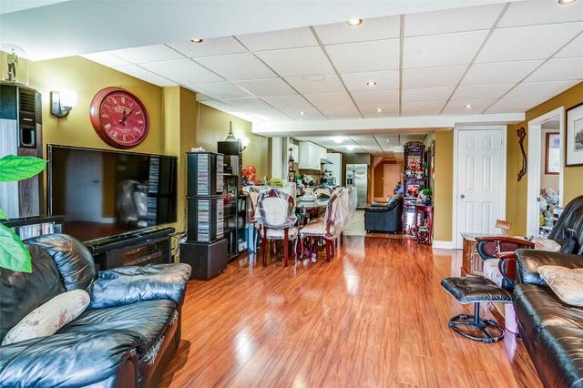 61 Showboat Cres, House detached with 4 bedrooms, 5 bathrooms and 6 parking in Brampton ON | Image 26