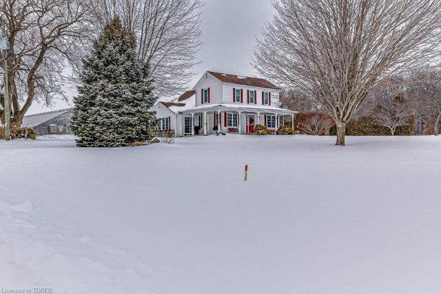 889 Mid Nwal Townline Road, House detached with 4 bedrooms, 2 bathrooms and 22 parking in Norfolk County ON | Image 1
