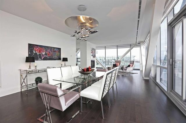 Ph1404 - 29 Queens Quay E, Condo with 4 bedrooms, 4 bathrooms and 2 parking in Toronto ON | Image 7