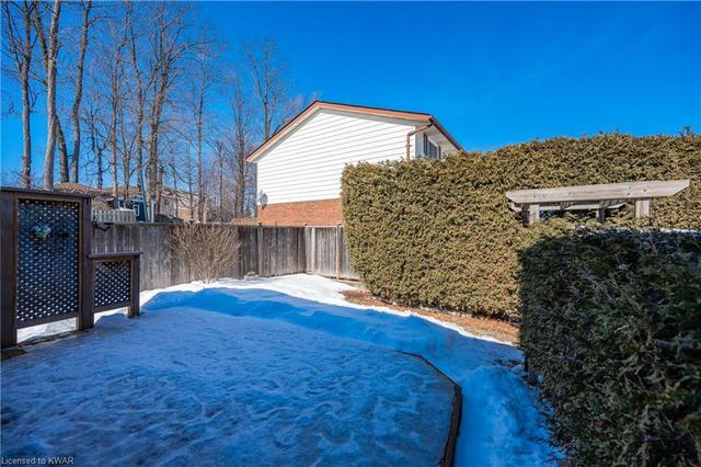 123 Sandsprings Crescent, House detached with 3 bedrooms, 2 bathrooms and 4 parking in Kitchener ON | Image 40