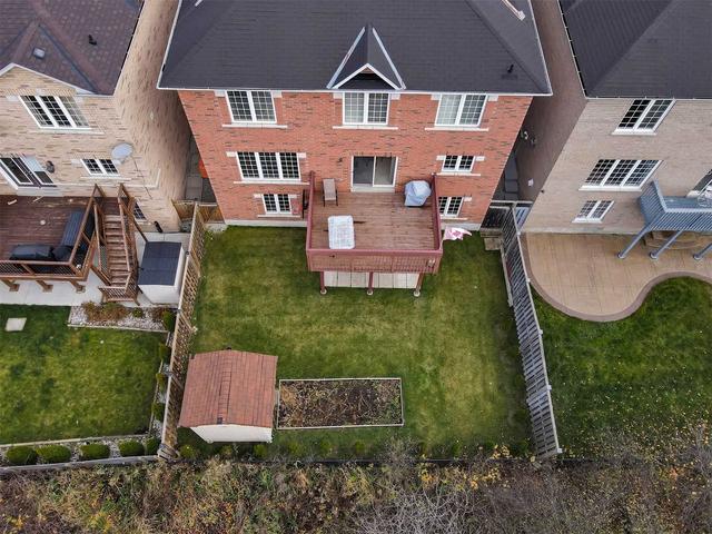 26 Hibiscus Crt, House detached with 4 bedrooms, 5 bathrooms and 6 parking in Brampton ON | Image 35