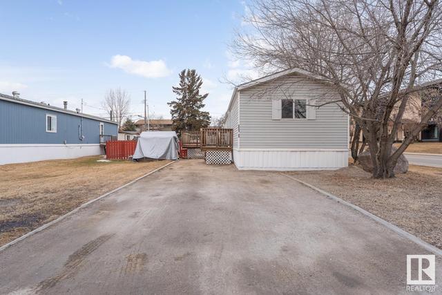 5320 53 St, House other with 3 bedrooms, 2 bathrooms and null parking in Cold Lake AB | Image 1