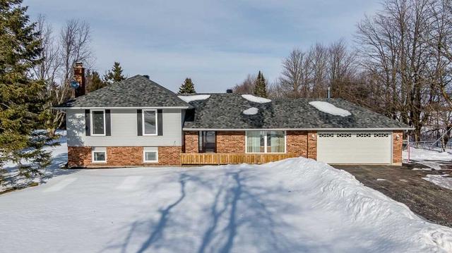 19617 Mississauga Rd, House detached with 3 bedrooms, 2 bathrooms and 17 parking in Caledon ON | Image 1