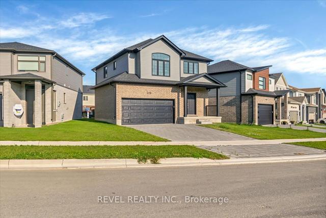 3710 Somerston Cres, House detached with 4 bedrooms, 3 bathrooms and 4 parking in London ON | Image 1