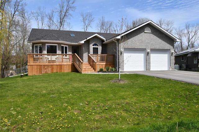 4 Alexander Ave, House detached with 3 bedrooms, 3 bathrooms and 6 parking in Kawartha Lakes ON | Image 1