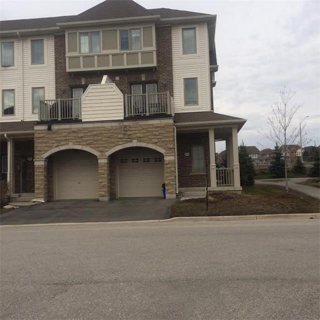 100 - 100 Cedar Lake Cres E, Townhouse with 3 bedrooms, 3 bathrooms and 1 parking in Brampton ON | Image 1
