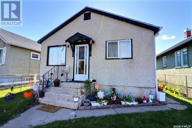 433 12th Street E, House detached with 2 bedrooms, 1 bathrooms and null parking in Prince Albert SK | Image 2
