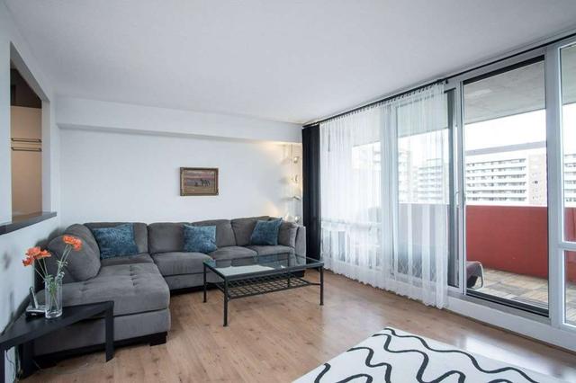 1605 - 250 Scarlett Rd, Condo with 2 bedrooms, 2 bathrooms and 1 parking in Toronto ON | Image 7