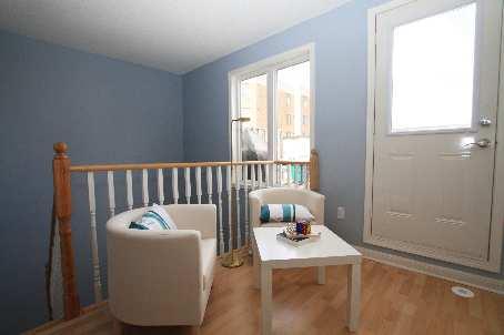 1106 - 20 Laidlaw St, Townhouse with 2 bedrooms, 2 bathrooms and 1 parking in Toronto ON | Image 8