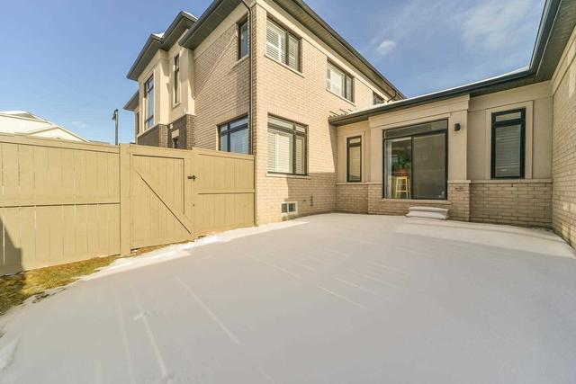 26 Military Cres, House attached with 3 bedrooms, 3 bathrooms and 2 parking in Brampton ON | Image 32