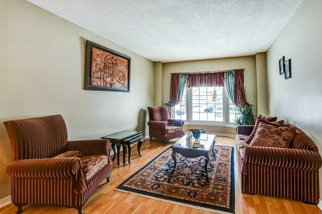 695 Shanahan Blvd, House detached with 4 bedrooms, 4 bathrooms and 4 parking in Newmarket ON | Image 34