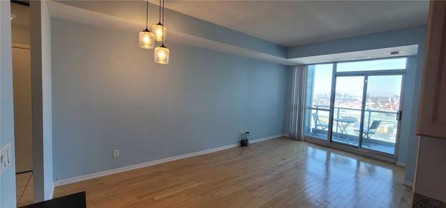 2412 - 219 Fort York Blvd, Condo with 1 bedrooms, 2 bathrooms and 1 parking in Toronto ON | Image 12
