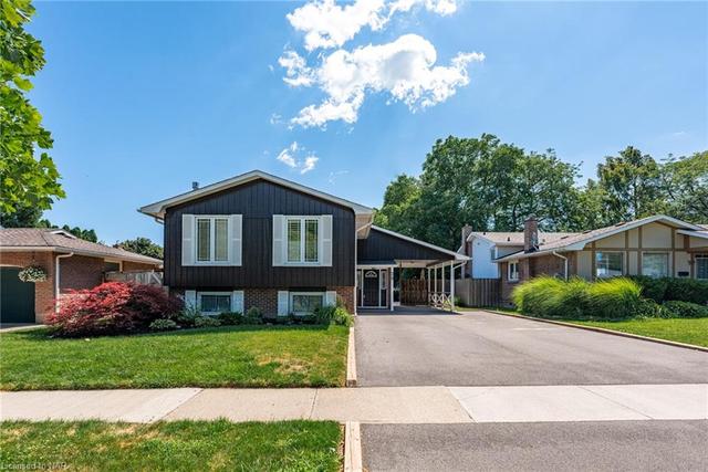 28 Tavistock Road, House detached with 4 bedrooms, 2 bathrooms and 5 parking in St. Catharines ON | Image 12