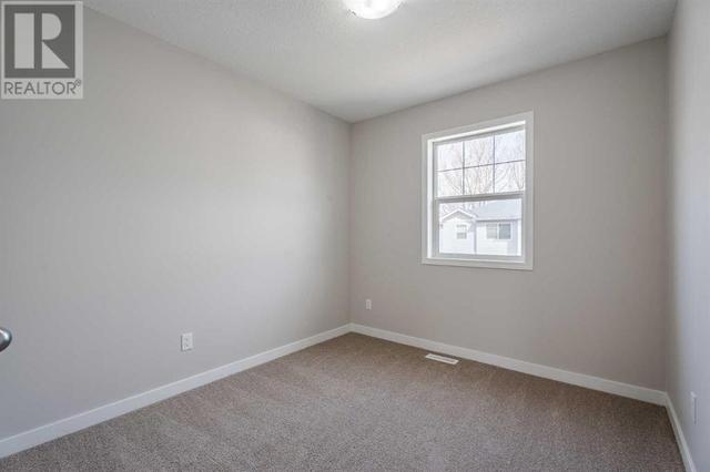 916, - 7038 16 Avenue Se, House attached with 3 bedrooms, 1 bathrooms and 2 parking in Calgary AB | Image 26