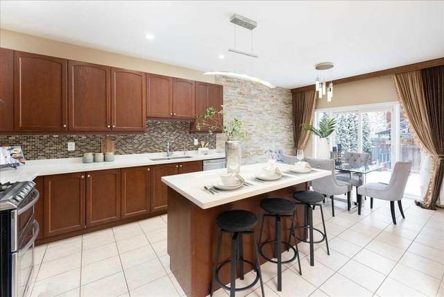 229 Aspenwood Dr, House detached with 4 bedrooms, 4 bathrooms and 7 parking in Newmarket ON | Image 27