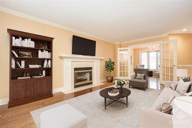 1 Weymouth Court, House detached with 4 bedrooms, 4 bathrooms and 6 parking in Ottawa ON | Image 4