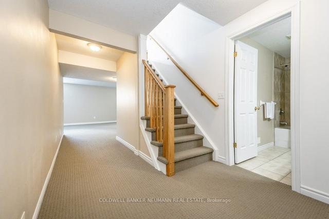 12 Carere Cres, House detached with 3 bedrooms, 4 bathrooms and 4 parking in Guelph ON | Image 20