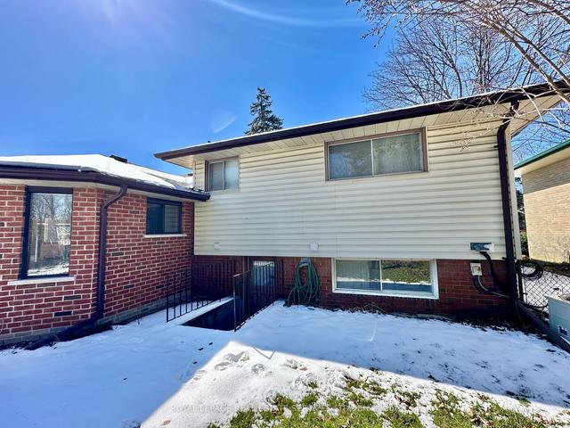2423 Genevieve Dr, House detached with 3 bedrooms, 2 bathrooms and 3 parking in Mississauga ON | Image 10